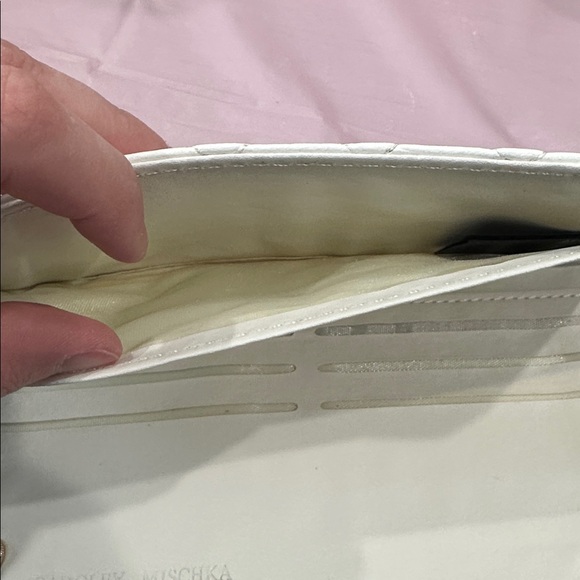 Badgley Mischka White Quilted Vegan Leather Wallet - Picture 6 of 6